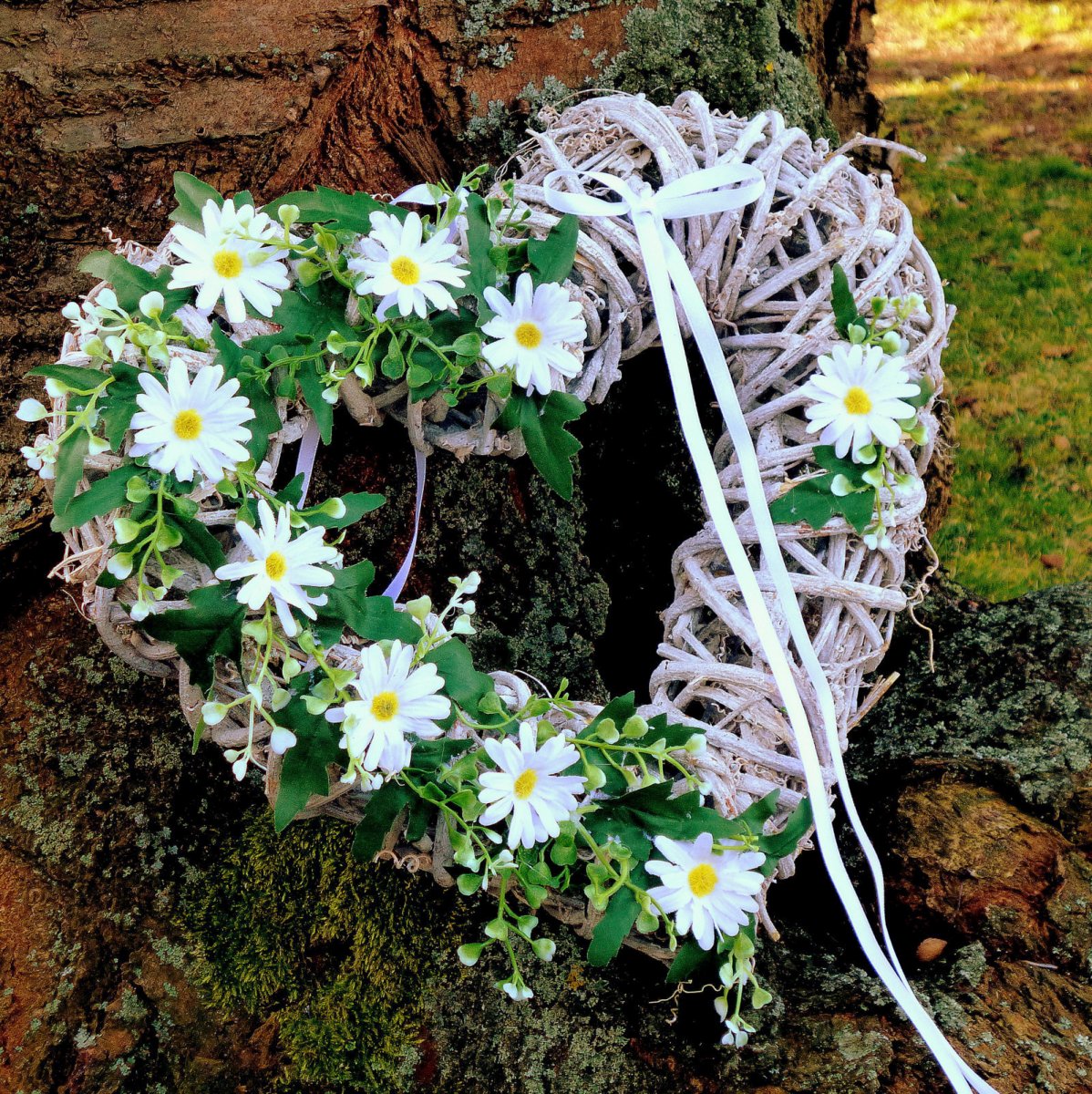 Srdce stromu s kopretinami