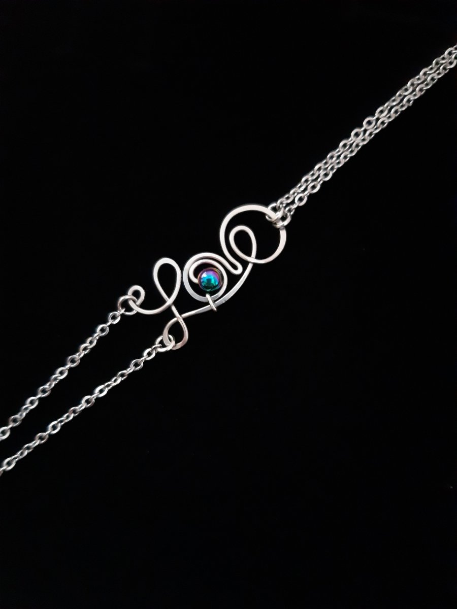 Náramek LOVE - hematit - chirurgická ocel