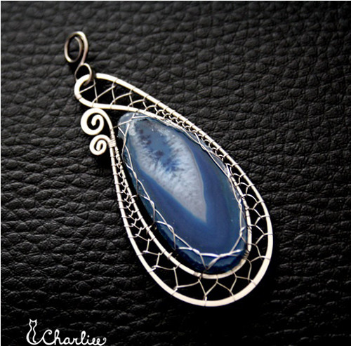 MODRÝ ACHÁT - KAPKA - kámen pohody - chir. ocel