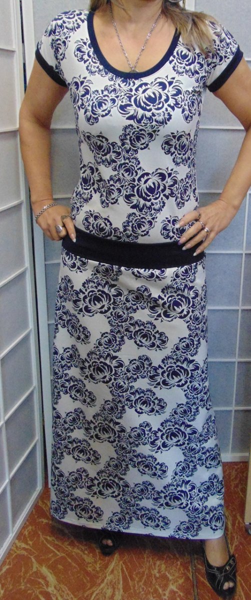 Dlouhé šaty - pivoňky (bavlna)