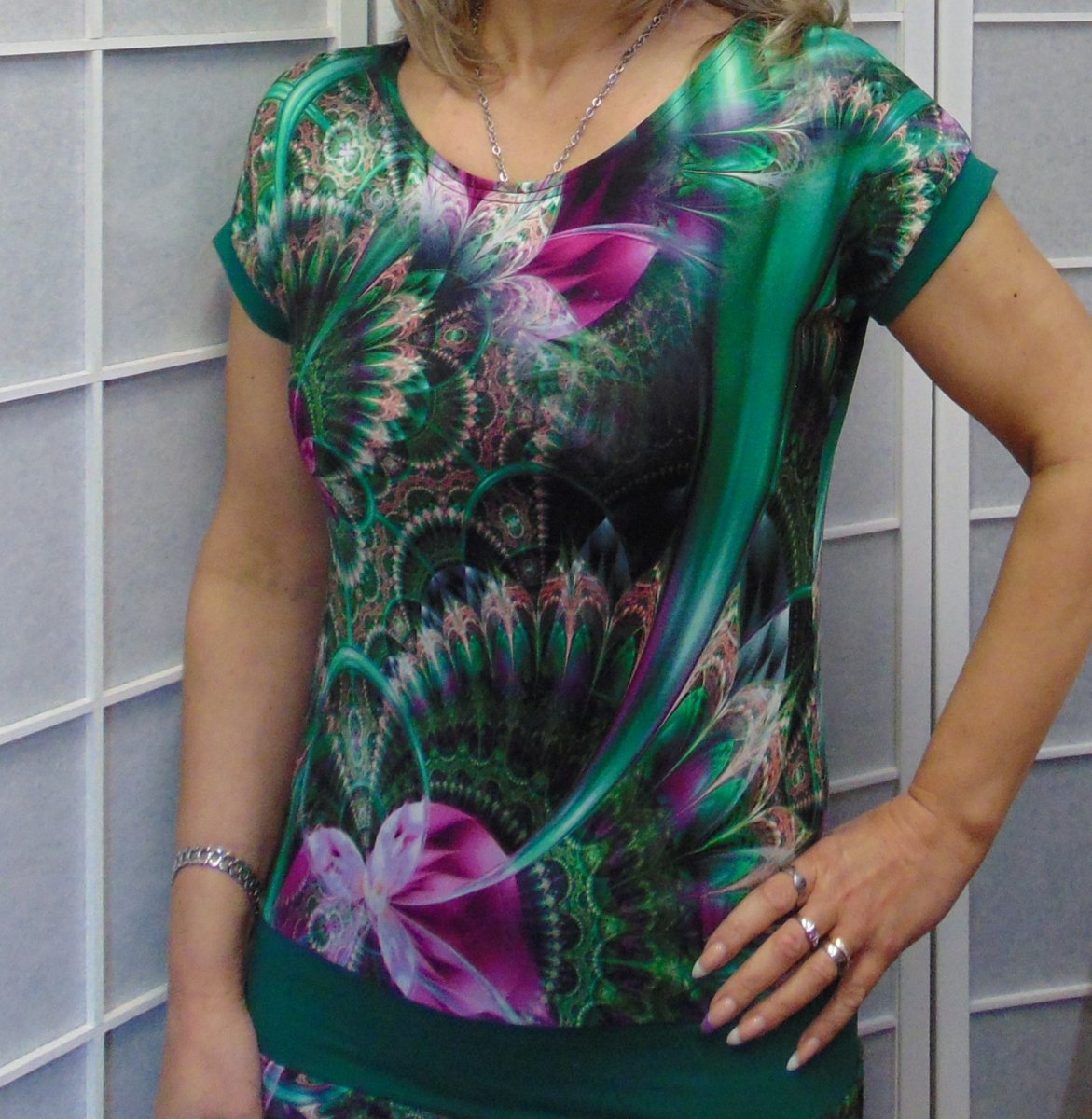 Tričko - mandaly na zelené (viskóza)