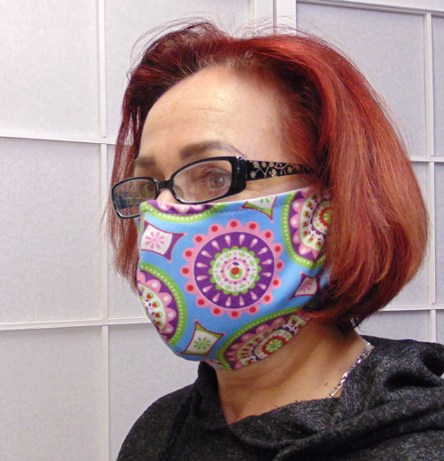 OCHRANNÁ ROUŠKA - VZOR MANDALA NA MODRÉ