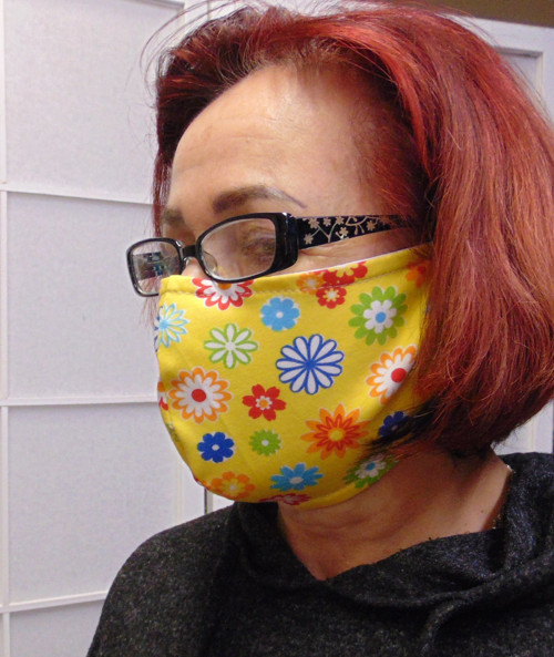 Rouška dámská - kytky na žluté - skladem