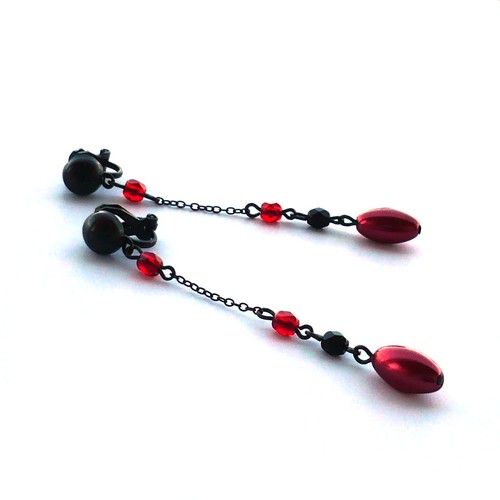 Řetízkové červenočerné klipsy
