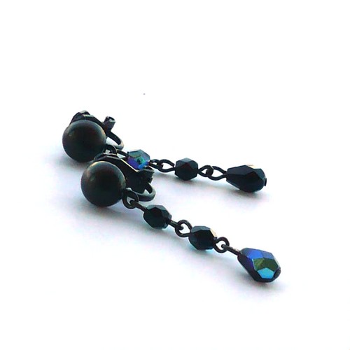 Černé korálkové klipsy s odleskem