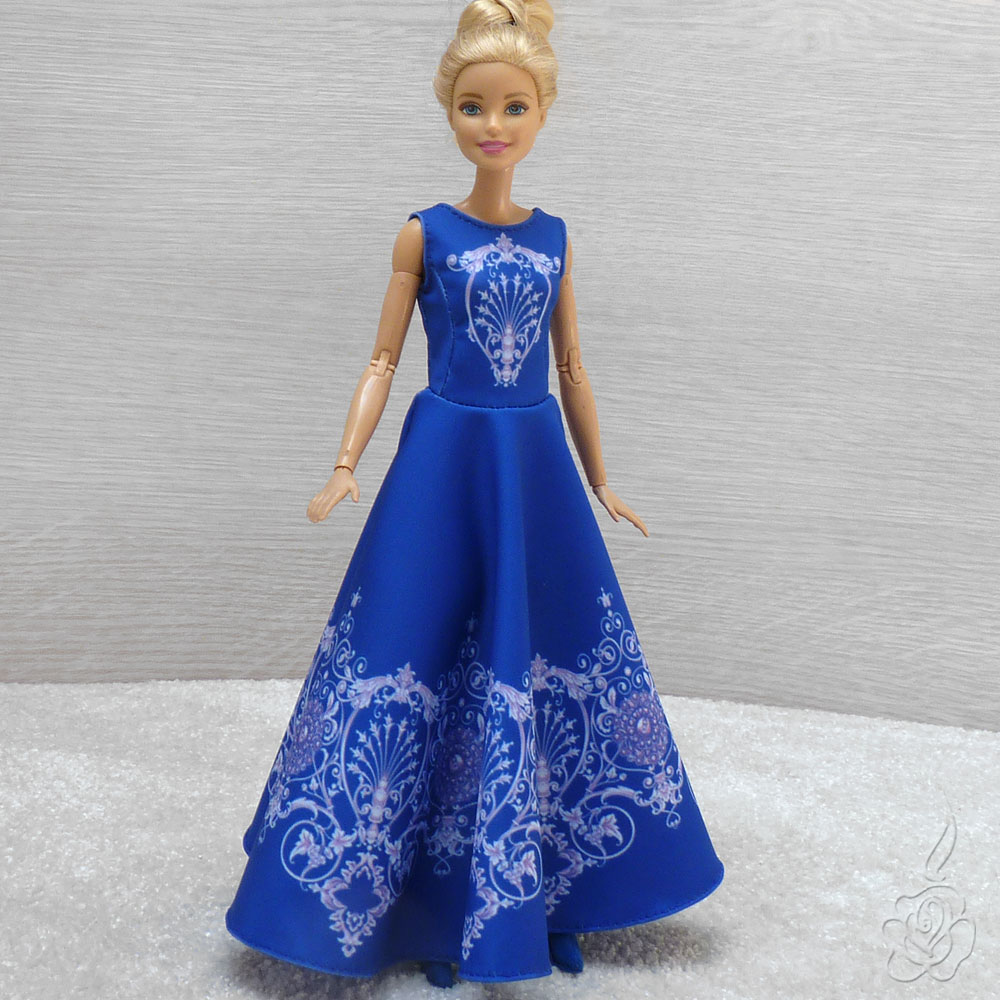 Dlouhé šaty pro Barbie