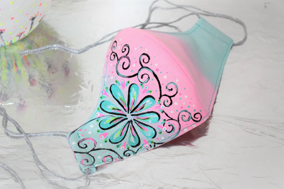 Ručně barvená a malovaná rouška 0078