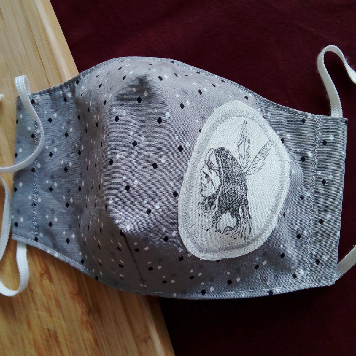 Unisex rouška s nášivkou Indián