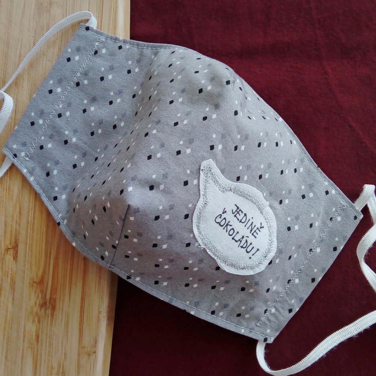 Unisex rouška s nápisem Jedině čokoládu!