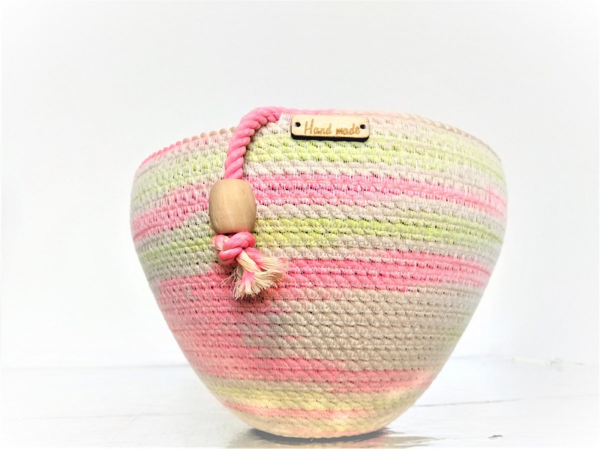 Košík / miska /ošatka barvená 512