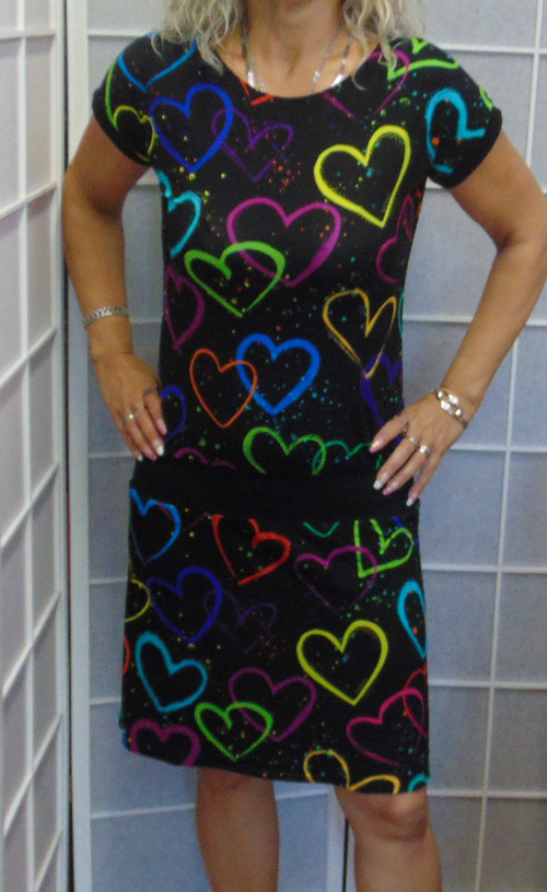 Šaty - barevné srdce (viskóza)