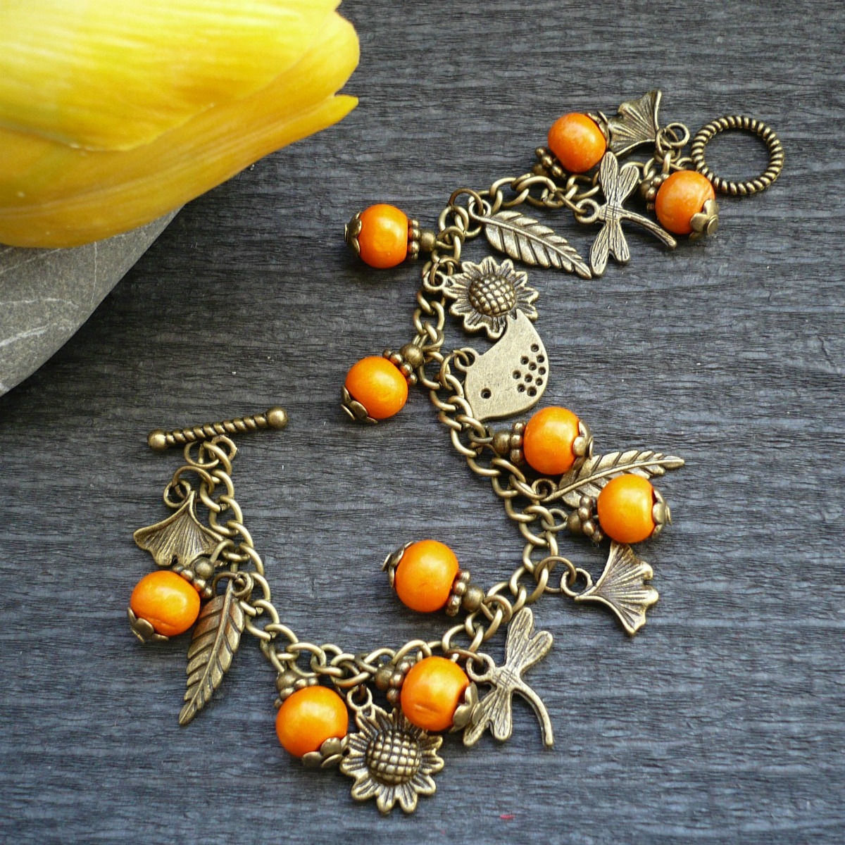 Mezi jeřabinkami - náramek