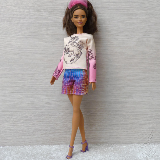Barevné šortky pro Barbie