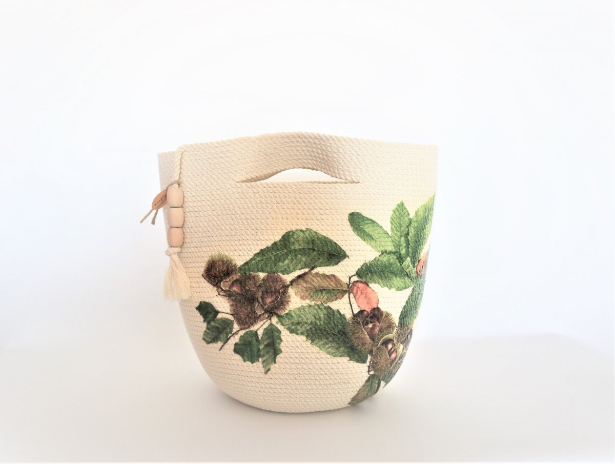 Košík do ruky s kaštany 2159