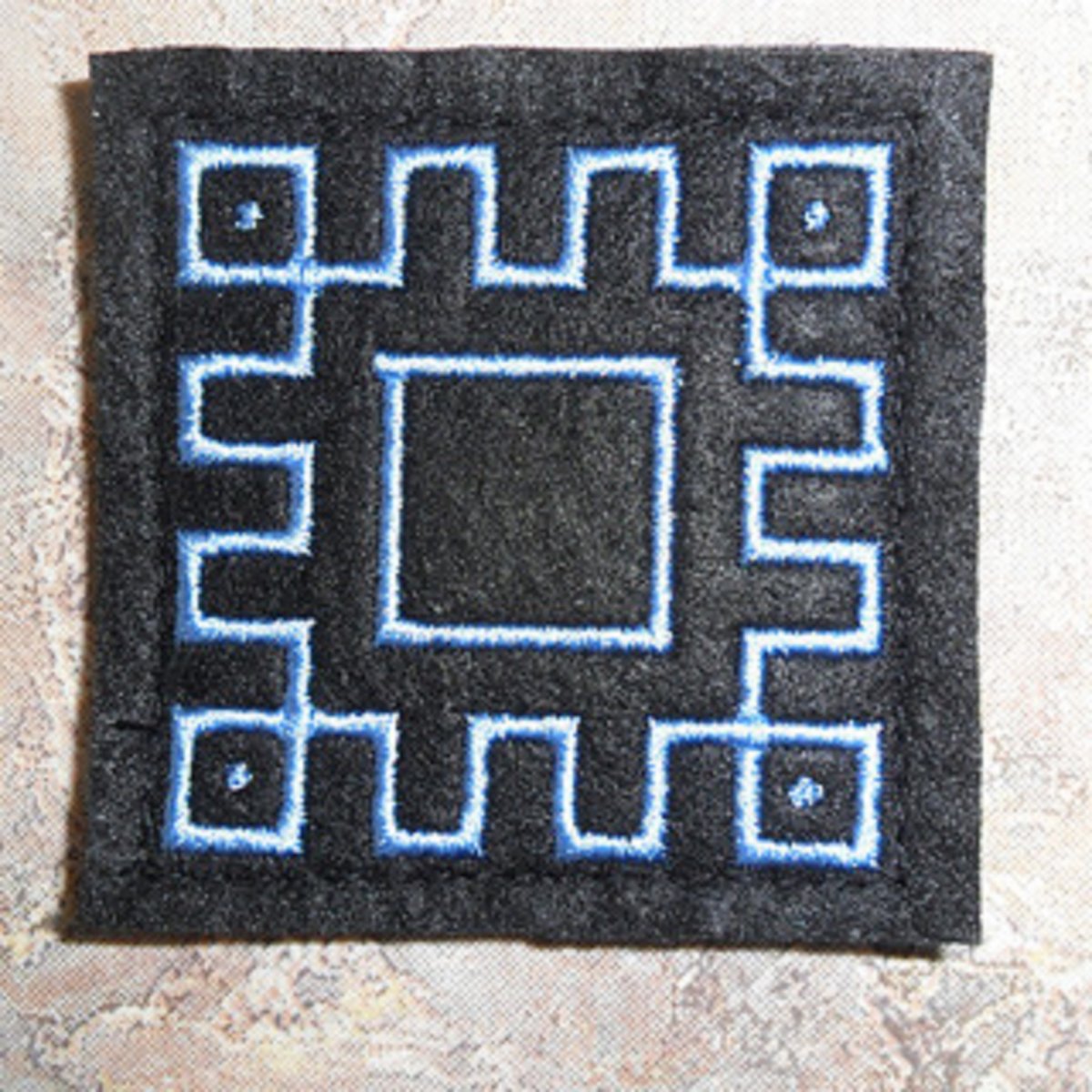 Nášivka - slovanský znak "Bodlák štěstí" 4cm