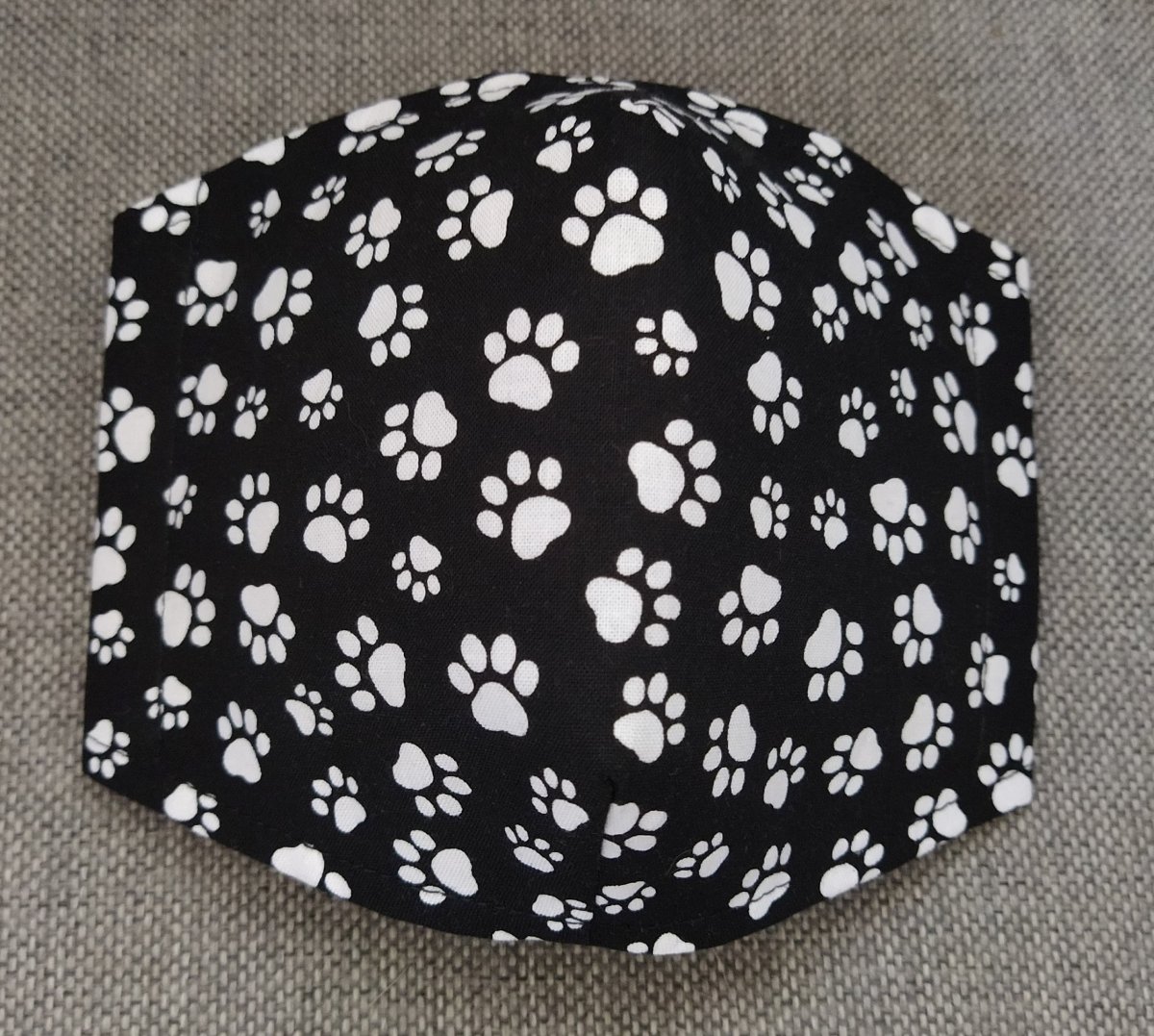 Rouška Designová Tlapičky černobílé