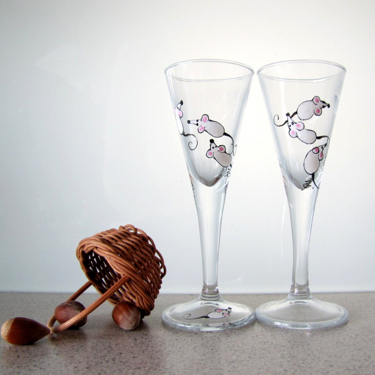 Myšičko, myš, pojď ke mně blíž .......