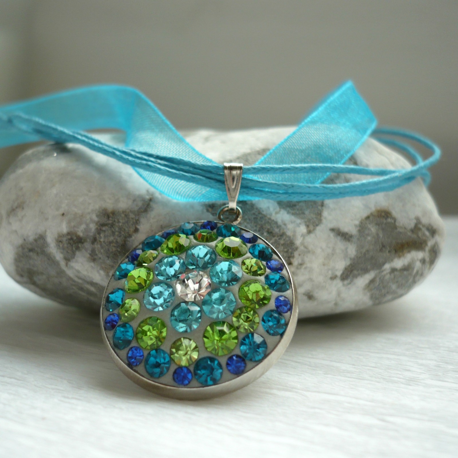 Pomněnkové třpytky - přívěsek