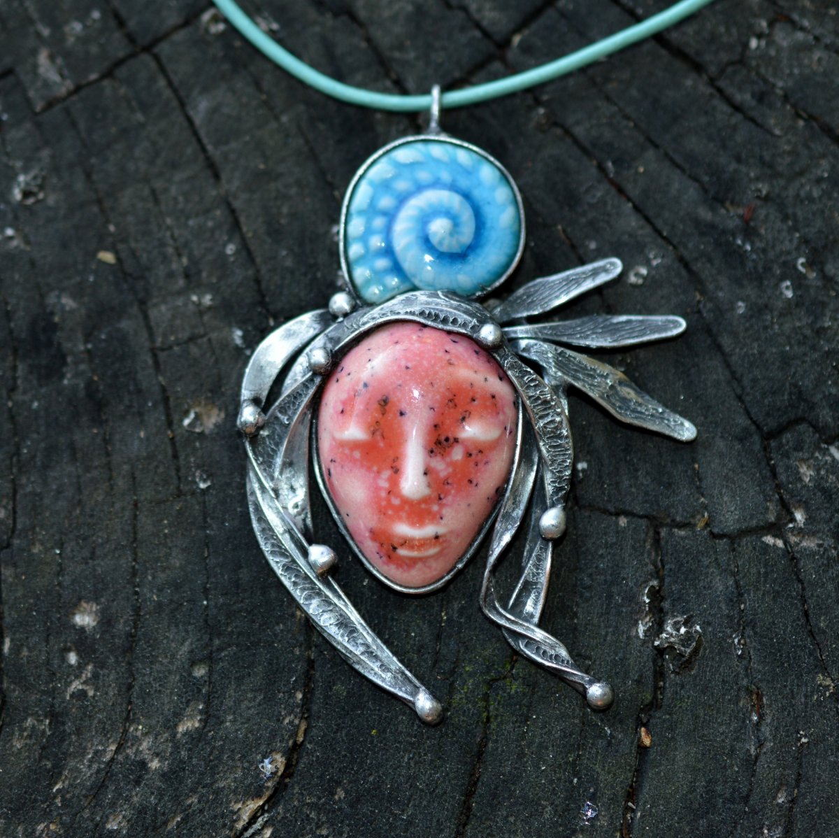 Amulet - indiánské léto