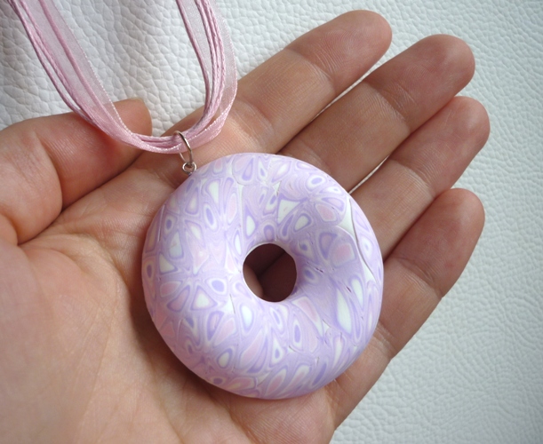 Set z fimo hmoty - růžový donut a náušnice
