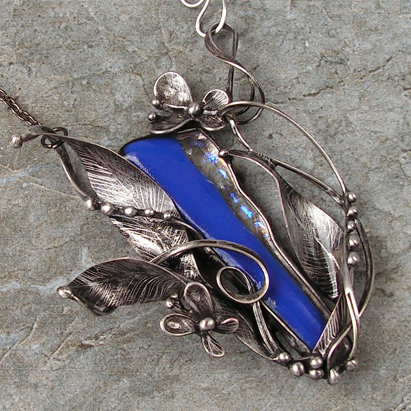 Poklady skryté v trávě