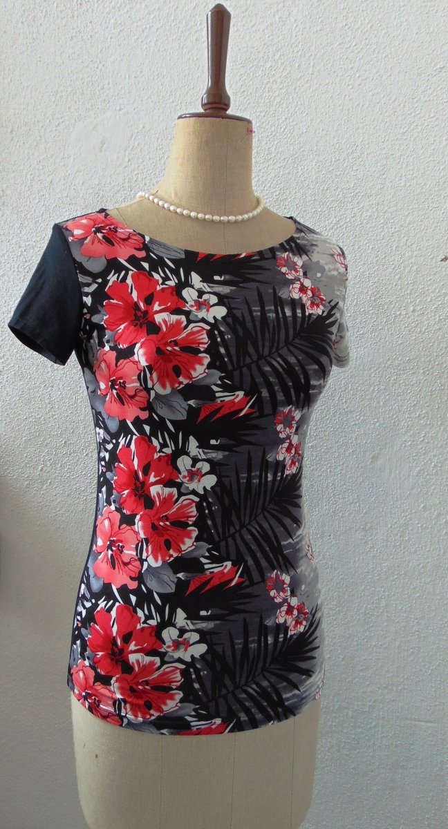 Tričko červené květy XS - XXXL 