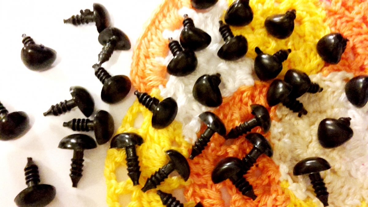 nos černý 11mm  NOS06