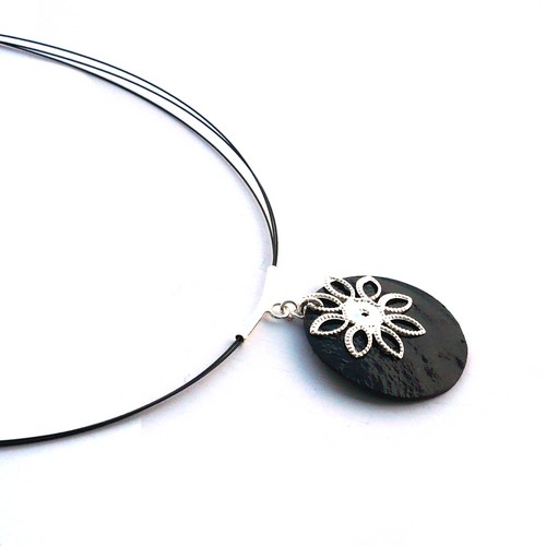 Černý perleťový náhrdelník 