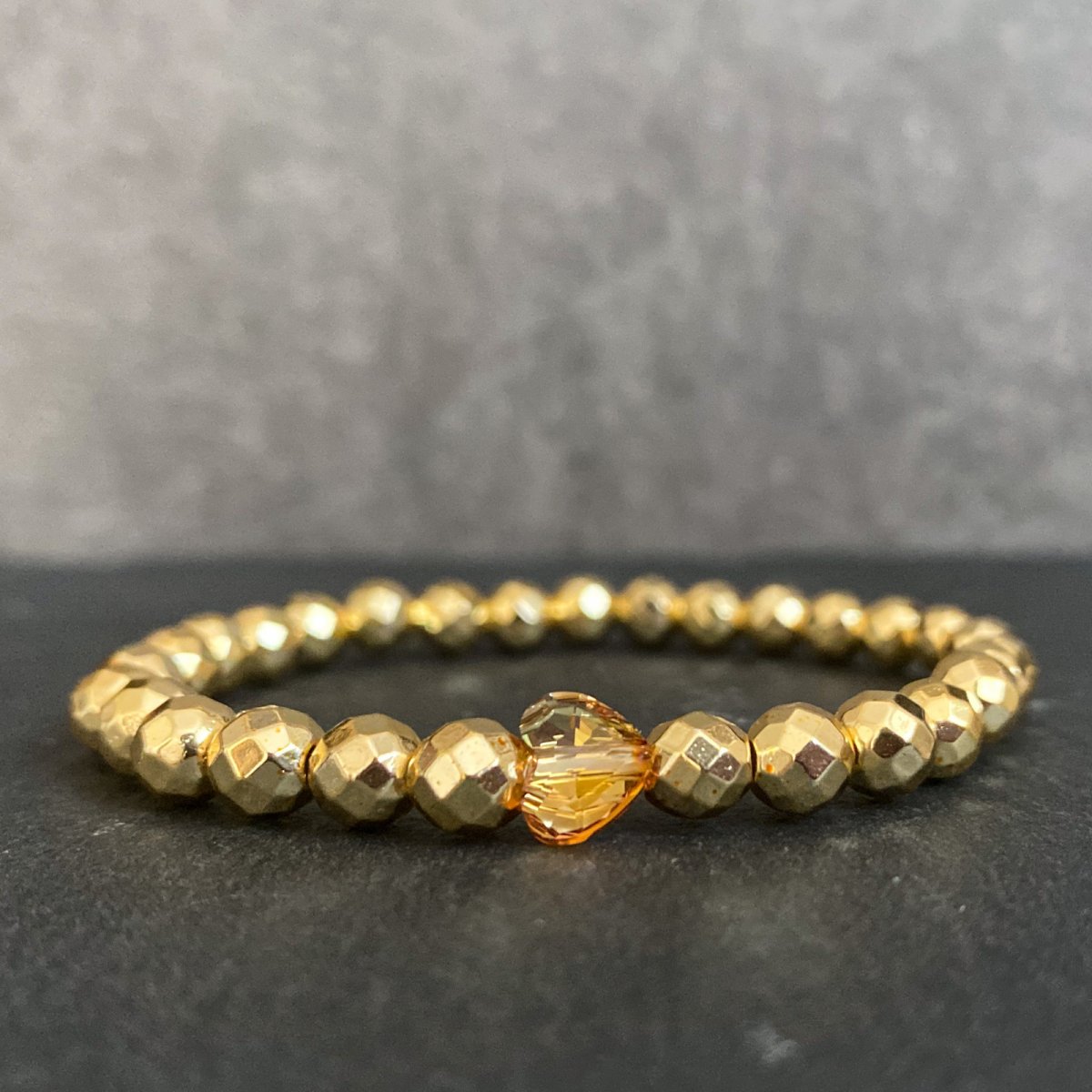 Minerální náramek - hematit+Swarovski zlatá