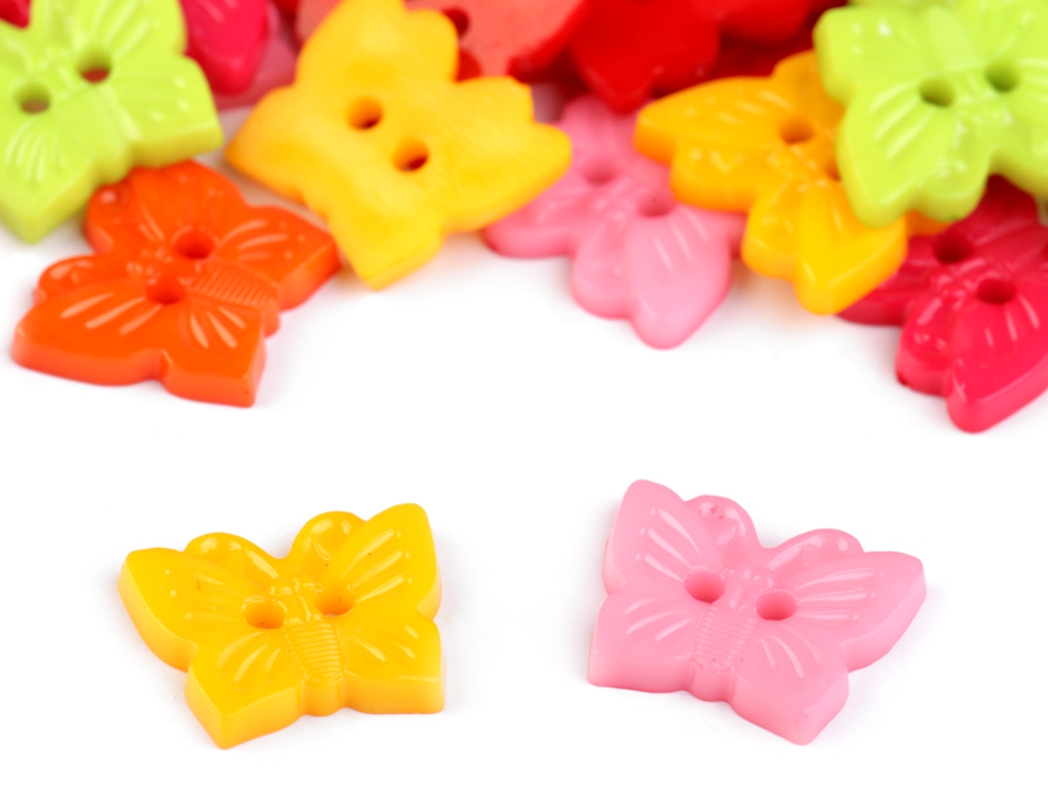 Plastové knoflíky - 6 kusů