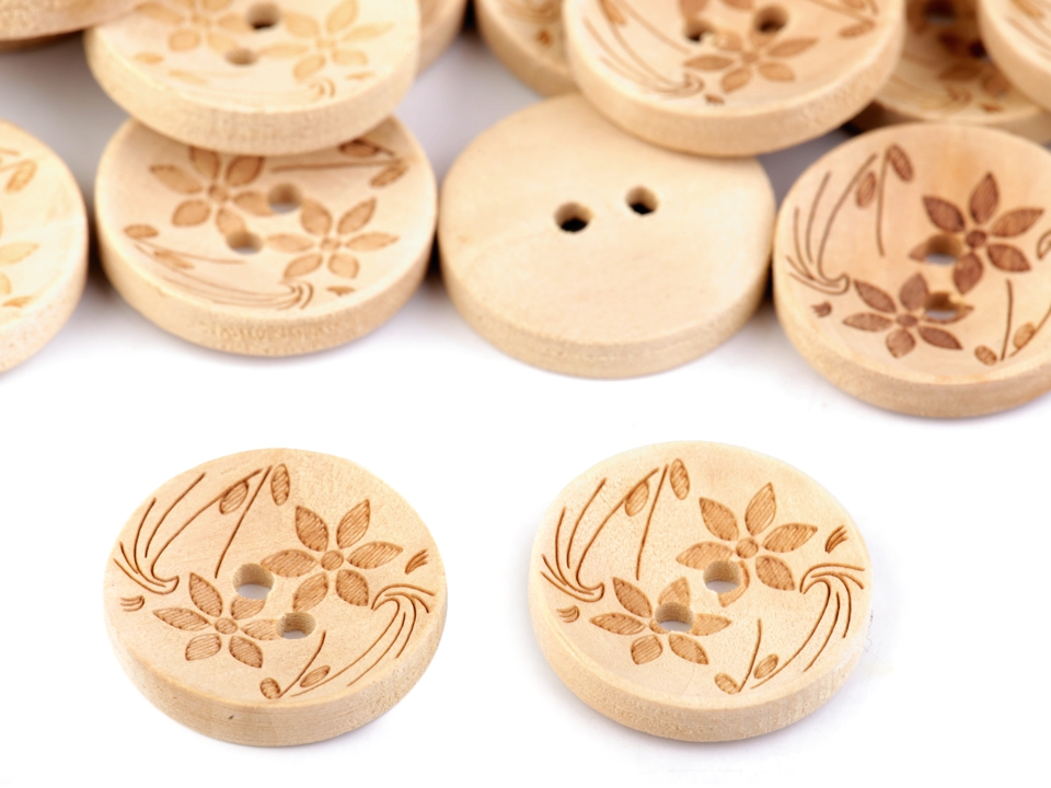 Dřevěné knoflíky - 2 kusy.