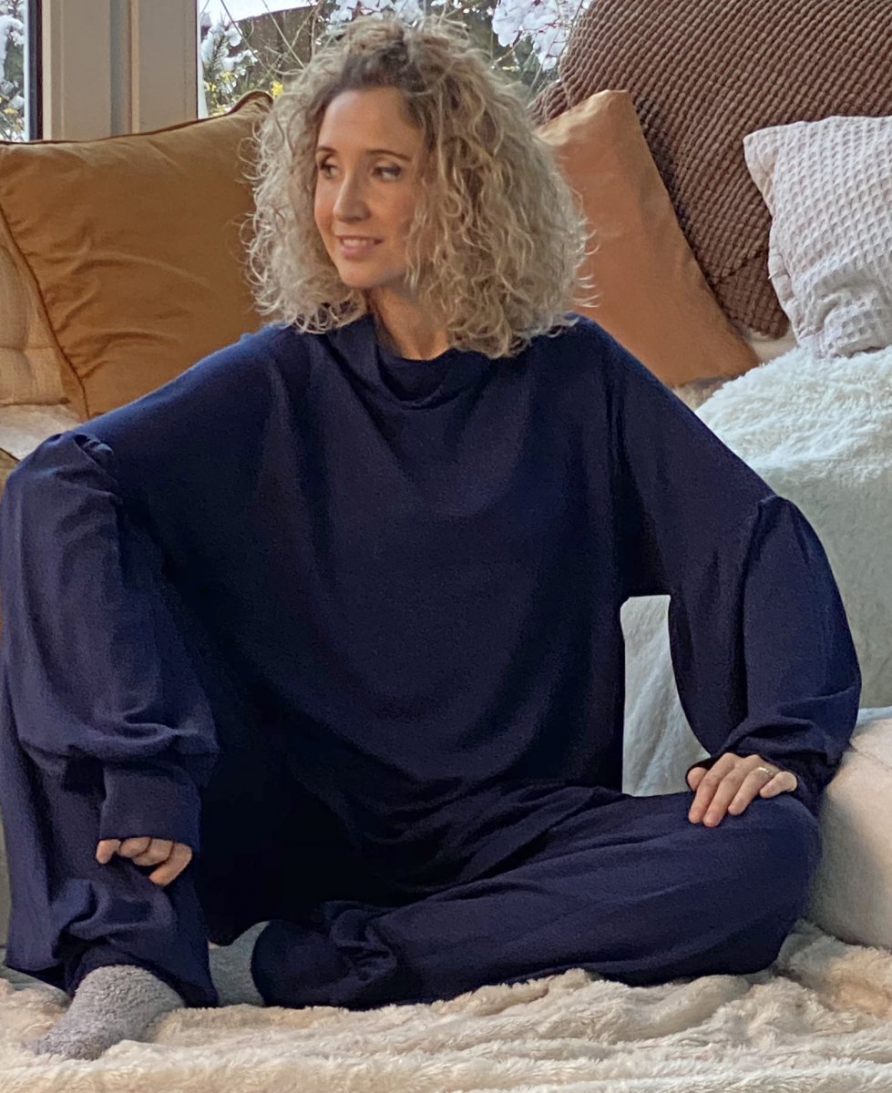 Tmavěmodrá oversize mikina