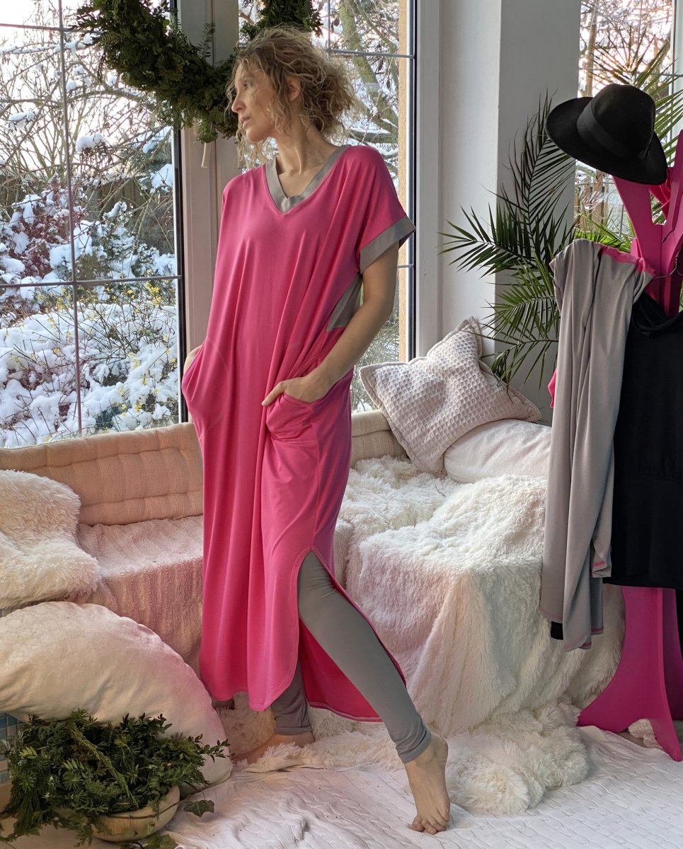 Dlouhé růžovo šedé šaty s véčkem