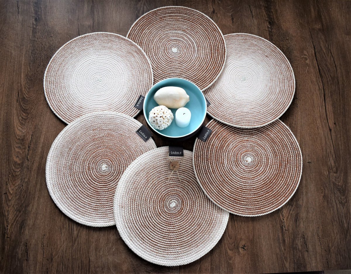 Prostírání NA KUSY 744