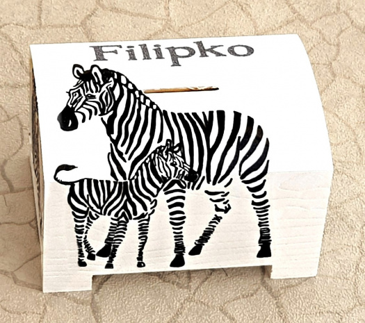 pokladnička se jménem na přání zebry