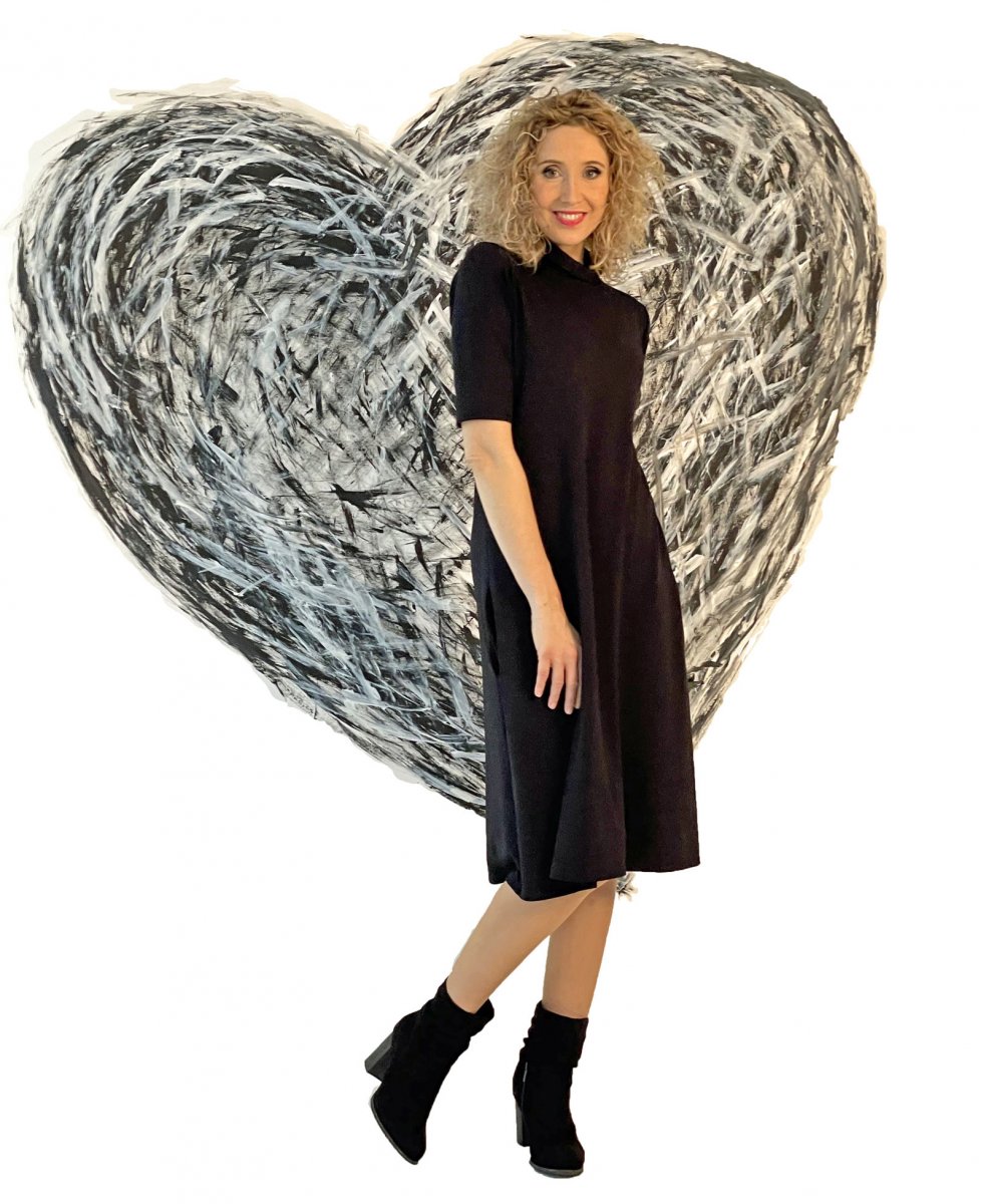 Černé áčkové šaty