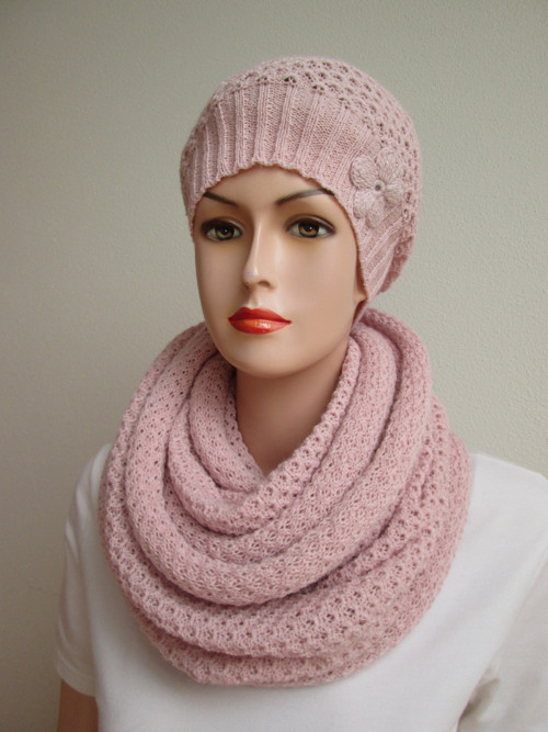 Šála - kruhová - pudrová