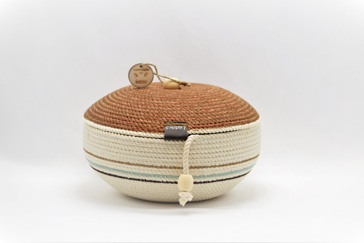 Bucláček s poklopem 899