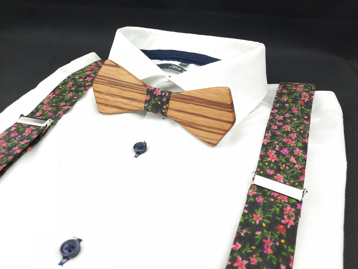 Černý Květovaný Set Dřevěný Motýlek a Šle