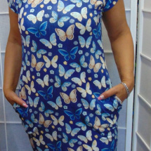Šaty s kapsami - motýlci na modré S - XXXL