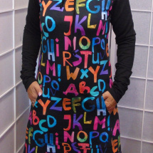 Mikinové šaty s kapucí - barevná abeceda S - XXXL