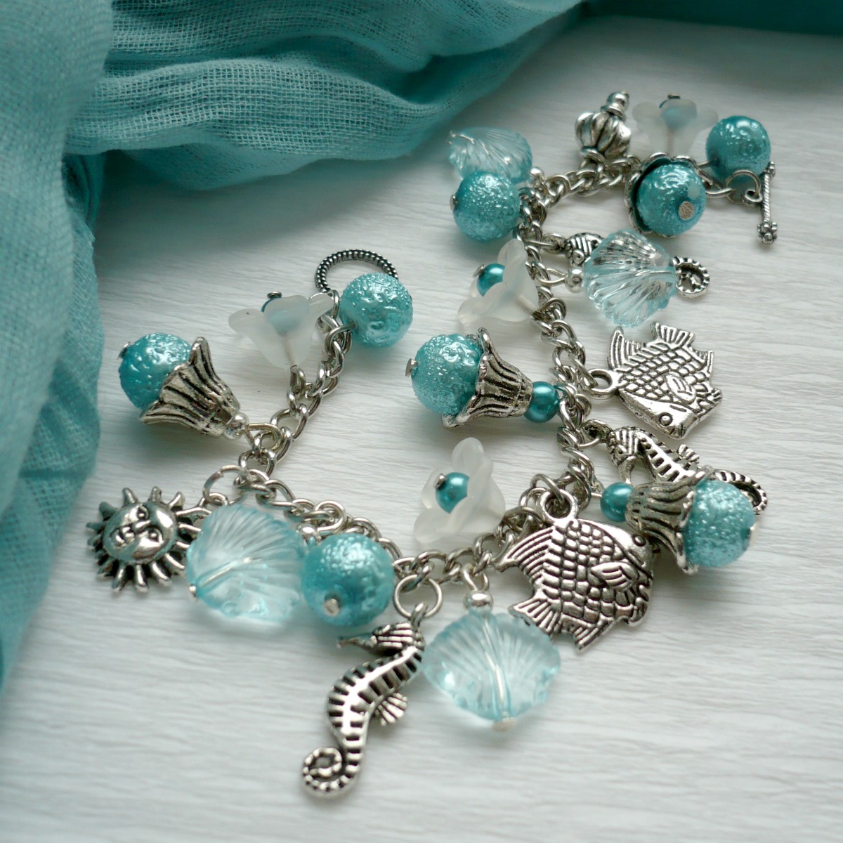 Mořský azurový náramek