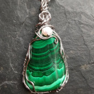 Velký malachit s perlou