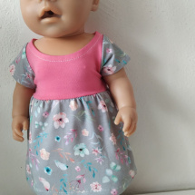 Šatičky na panenku velikosti Baby Born 43cm