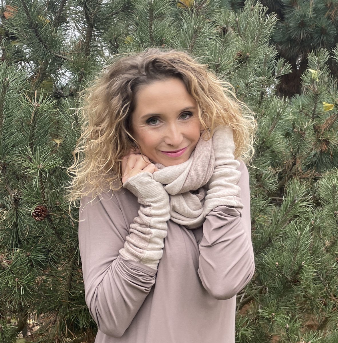 Sada nákrčník s nátepníky - duo světlehnědá/laté