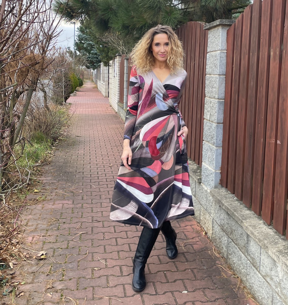 Zvonové zavinovací šaty dlouhé