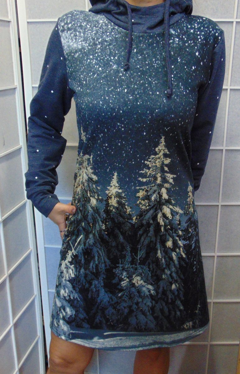 Mikinové šaty s kapucí - zasněžený les S - XXXL