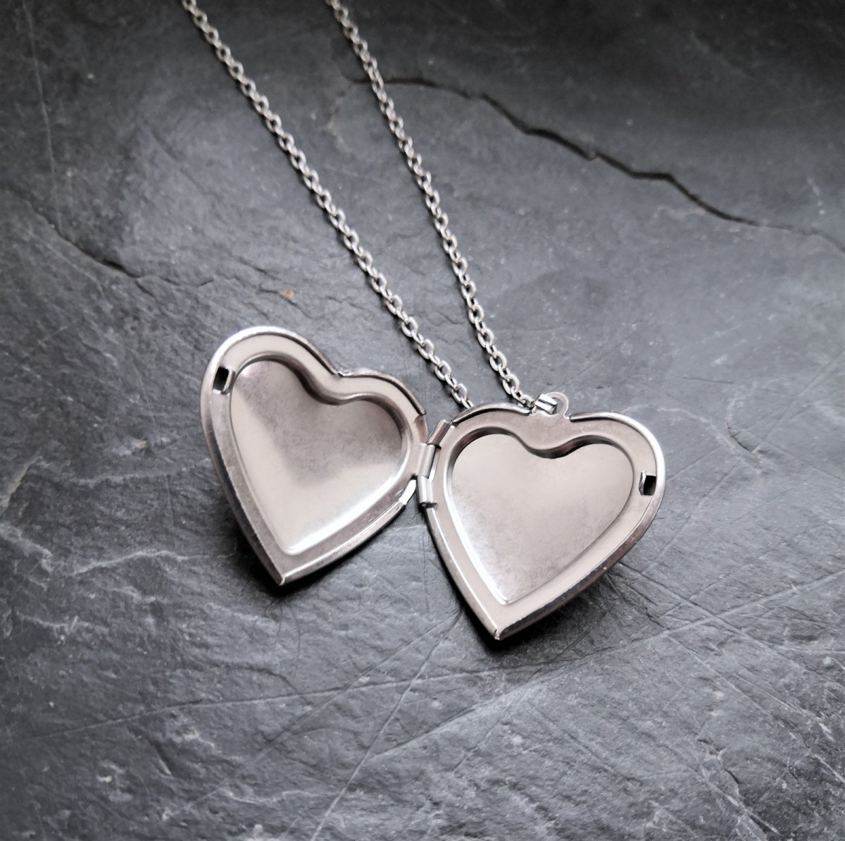 Náhrdelník*otevírací medailonek*srdce*chir.ocel