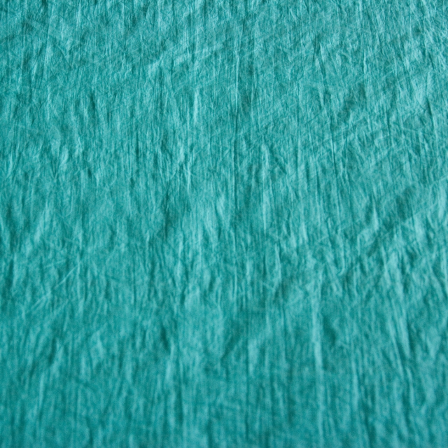 Tyrkysová šusťákovina.