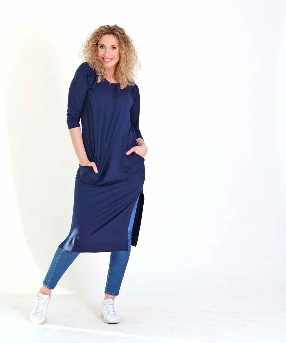 Modré šaty s vázáním